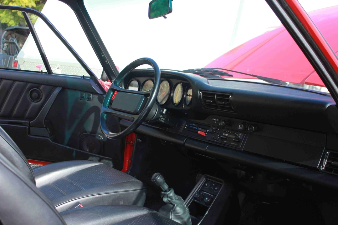1986 Porsche 911 Carrera 3.2 - Image 12 of 31