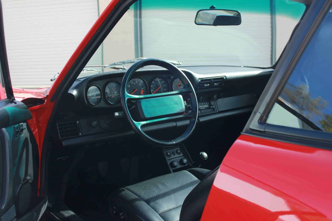 1986 Porsche 911 Carrera 3.2 - Image 13 of 31