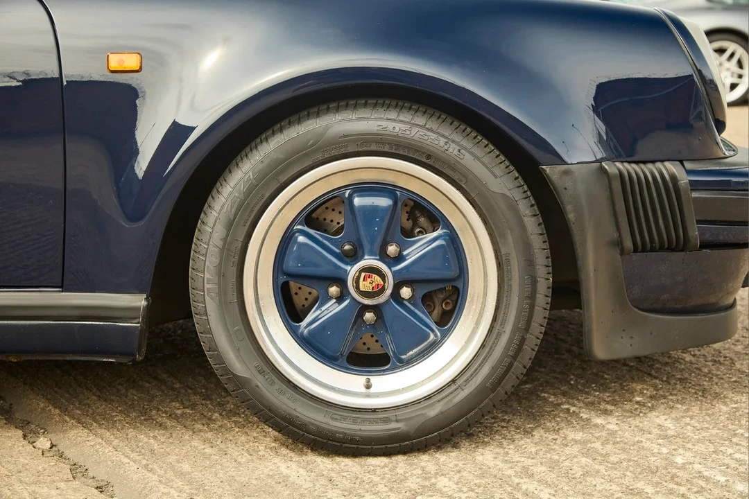 1986 Porsche 911 Carrera 3.2 - Image 25 of 30