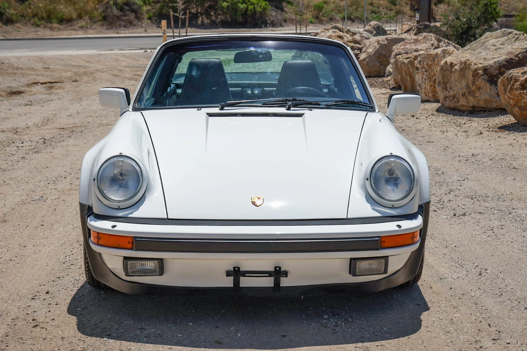 1986 Porsche 911 Carrera 3.2 - Image 16 of 31