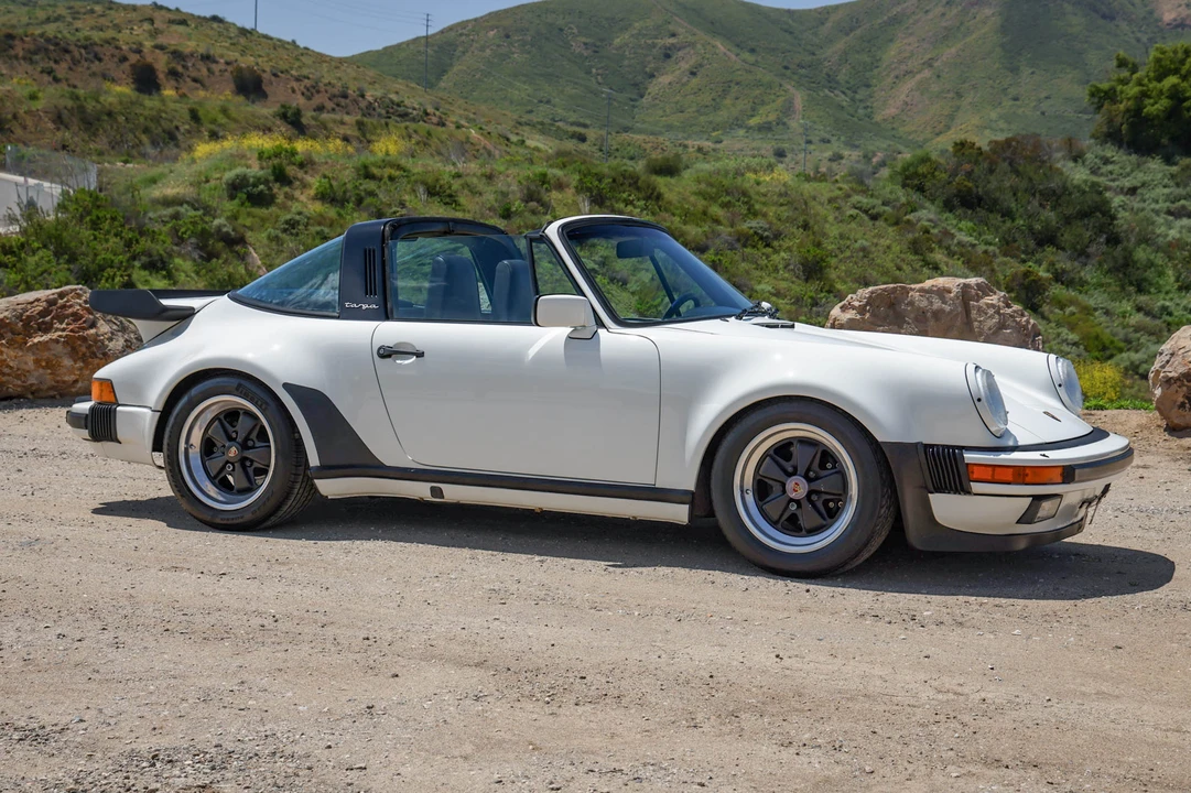 1986 Porsche 911 Carrera 3.2 - Image 13 of 31