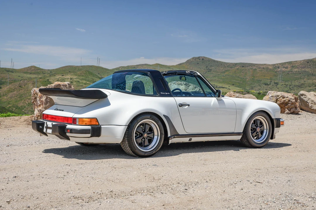 1986 Porsche 911 Carrera 3.2 - Image 10 of 31