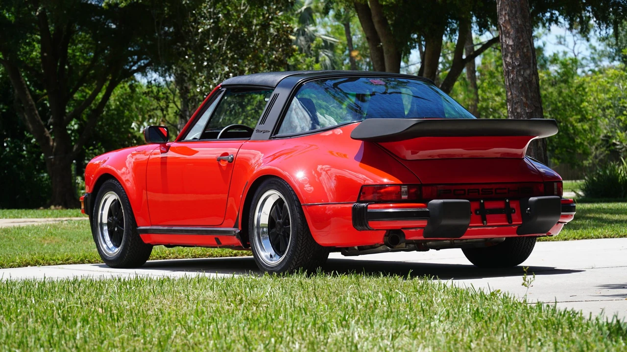 1986 Porsche 911 Carrera 3.2 - Image 11 of 31