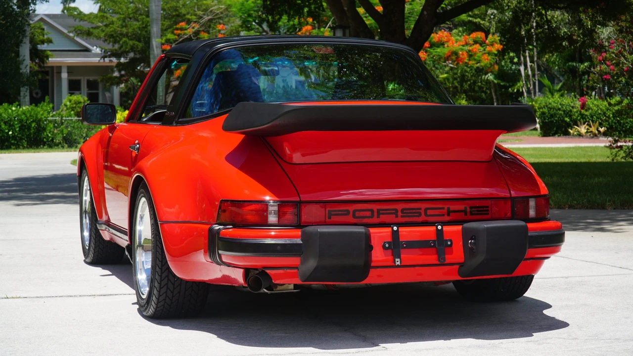 1986 Porsche 911 Carrera 3.2 - Image 14 of 31
