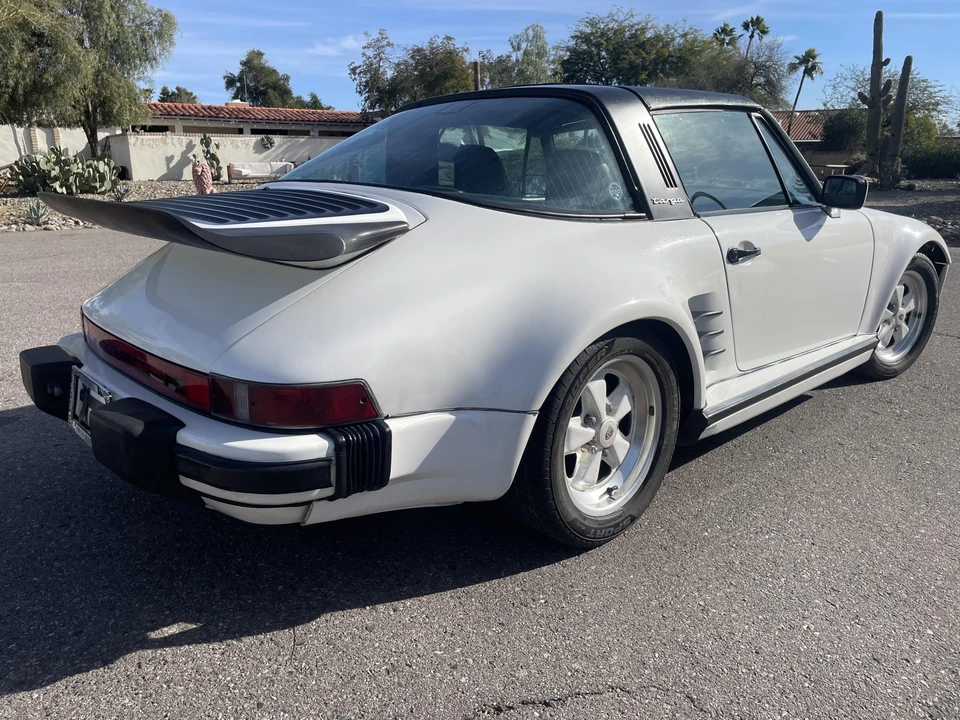 1986 Porsche 911 Carrera 3.2 - Image 11 of 31