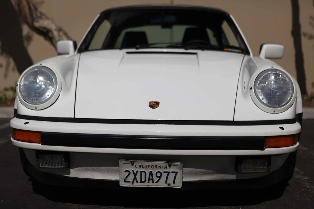 1986 Porsche 911 Carrera 3.2 - Image 8 of 31