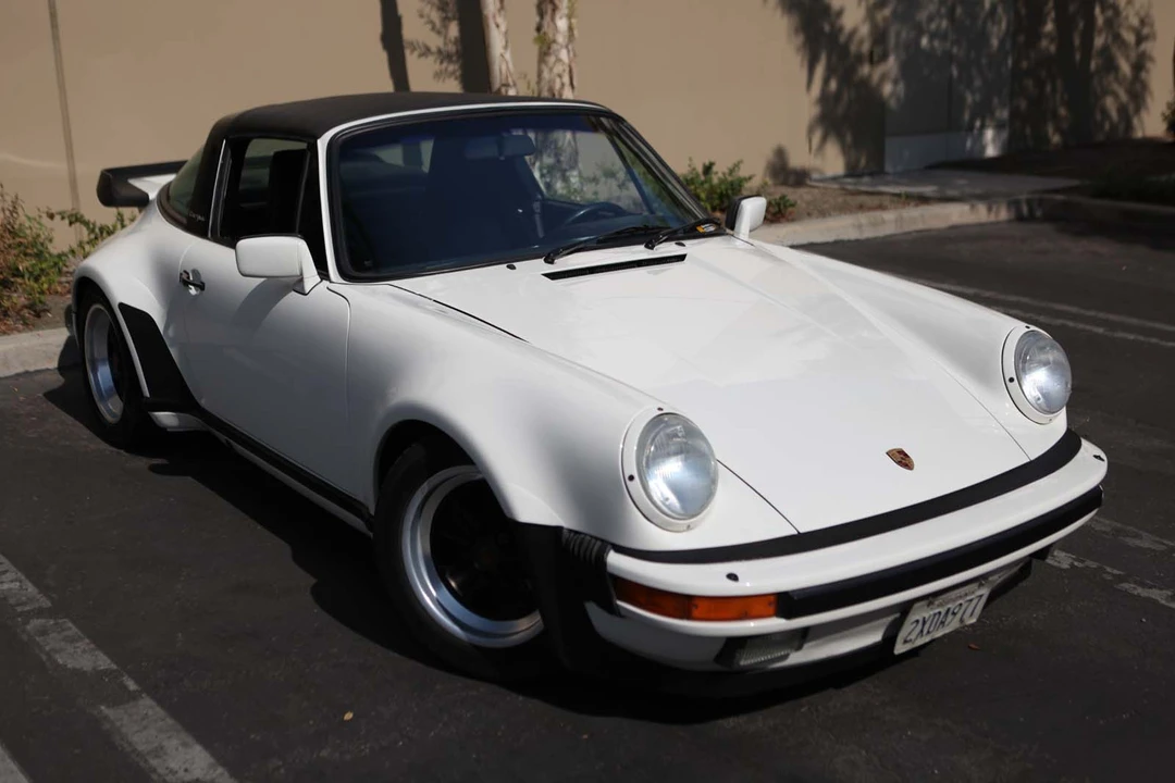 1986 Porsche 911 Carrera 3.2 - Image 2 of 31