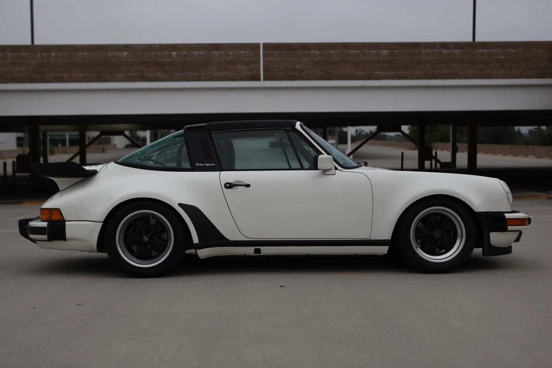 1986 Porsche 911 Carrera 3.2 - Image 12 of 31
