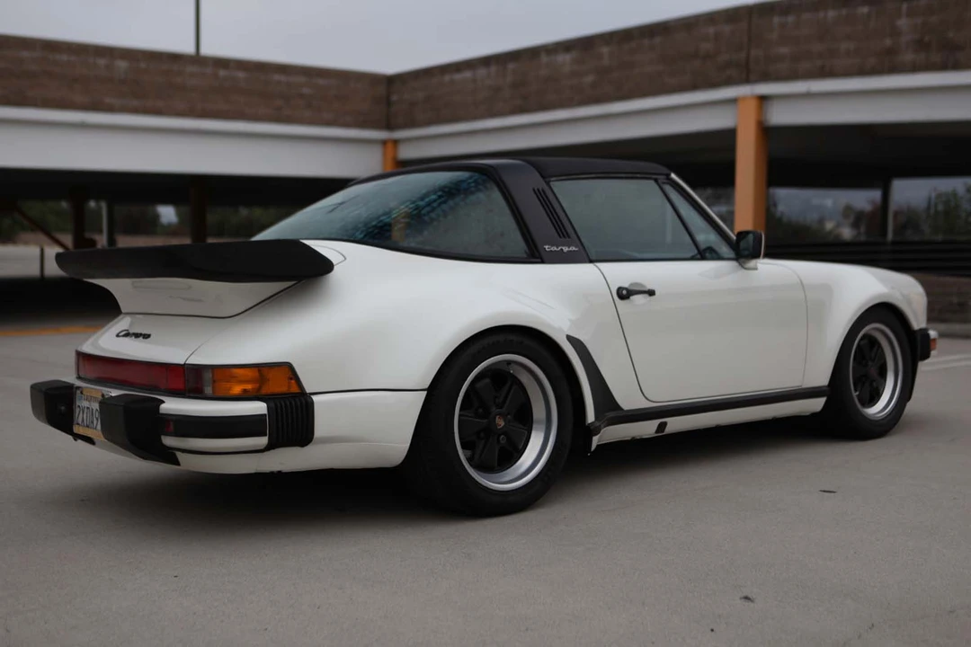1986 Porsche 911 Carrera 3.2 - Image 13 of 31