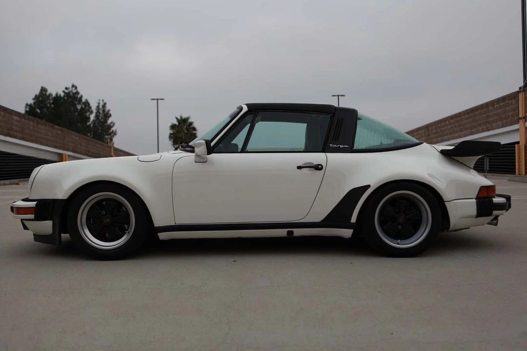 1986 Porsche 911 Carrera 3.2 - Image 18 of 31