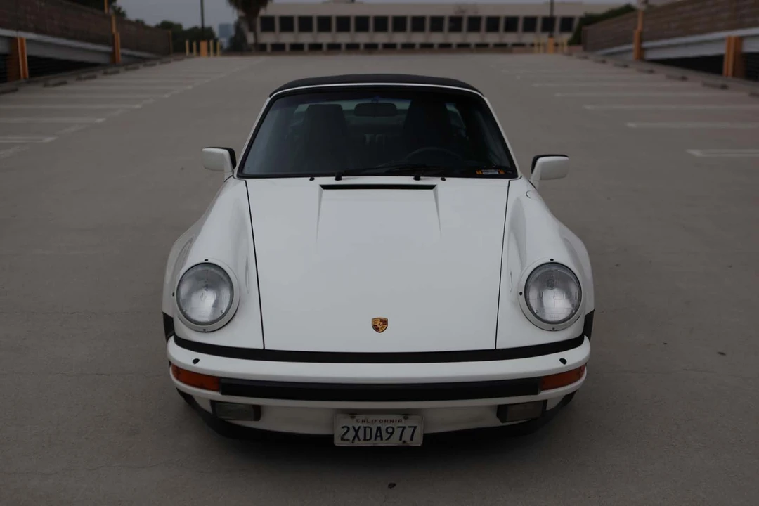 1986 Porsche 911 Carrera 3.2 - Image 9 of 31