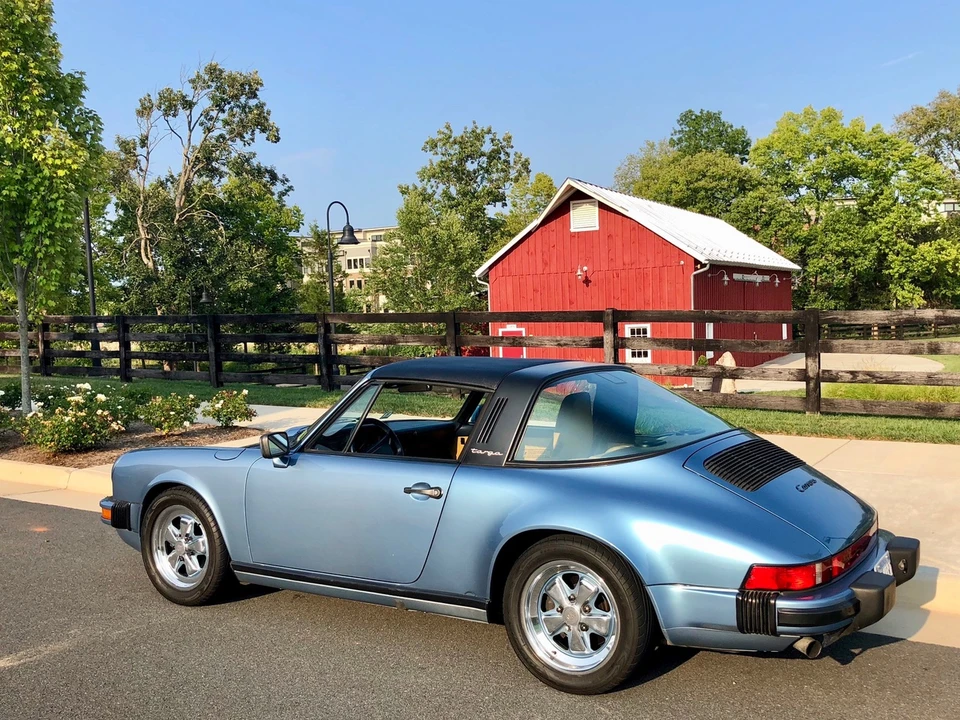 1986 Porsche 911 Carrera 3.2 - Image 13 of 31