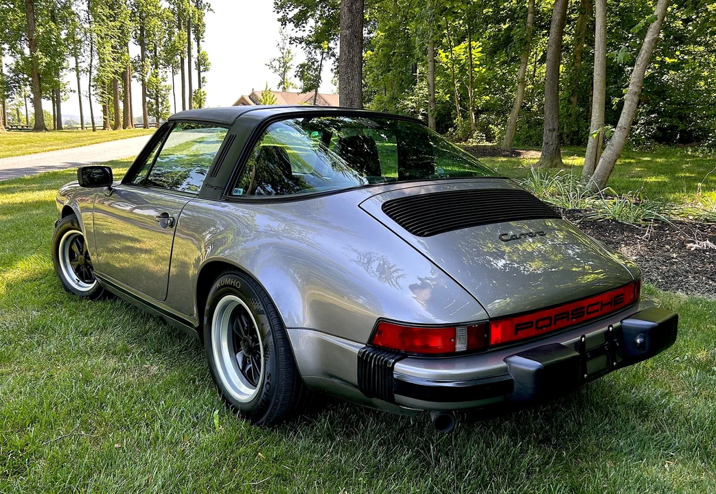 1986 Porsche 911 Carrera 3.2 - Image 16 of 31