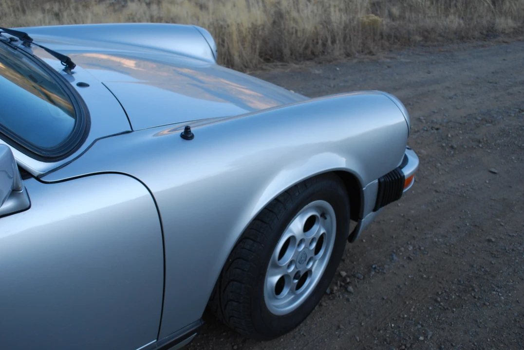 1986 Porsche 911 Carrera 3.2 - Image 13 of 31