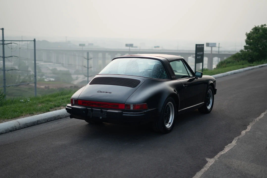 1986 Porsche 911 Carrera 3.2 - Image 18 of 31