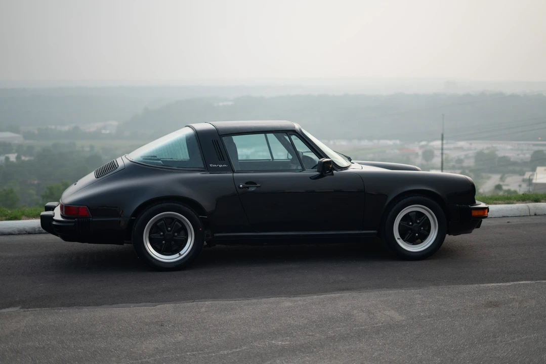 1986 Porsche 911 Carrera 3.2 - Image 22 of 31