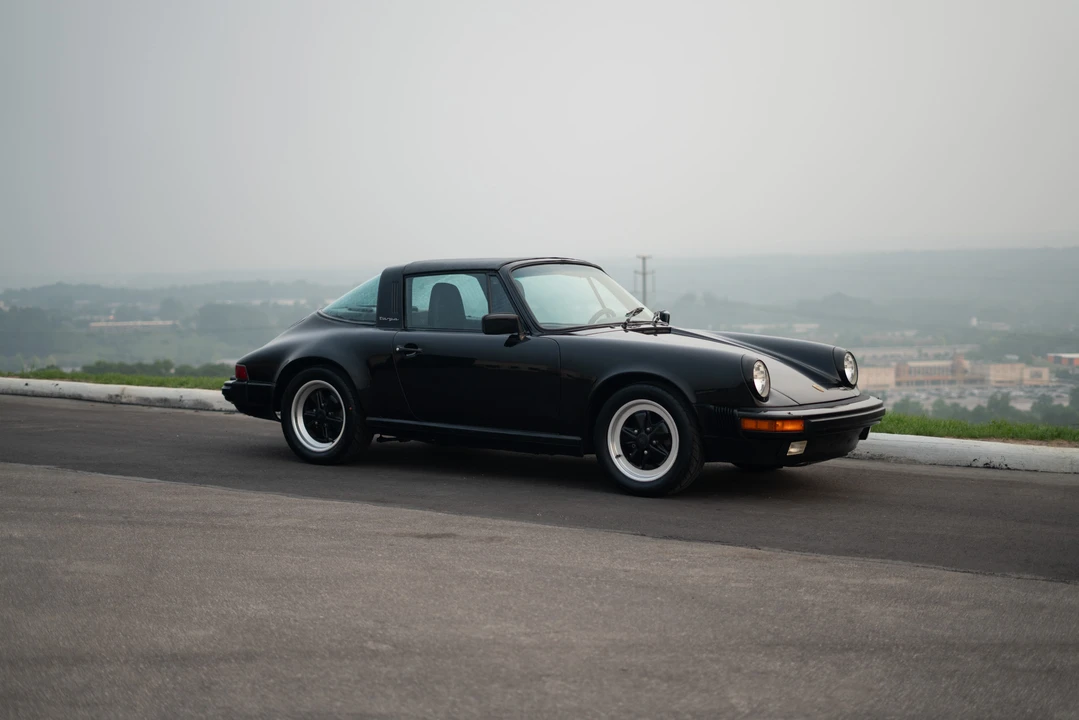 1986 Porsche 911 Carrera 3.2 - Image 26 of 31
