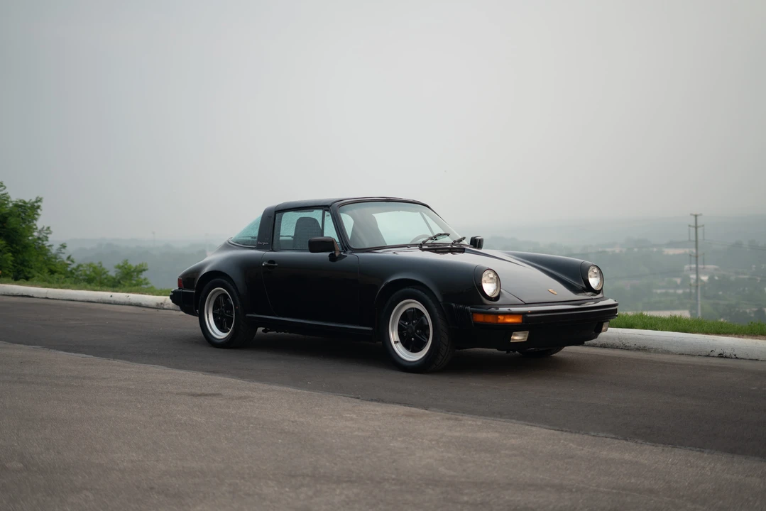1986 Porsche 911 Carrera 3.2 - Image 27 of 31