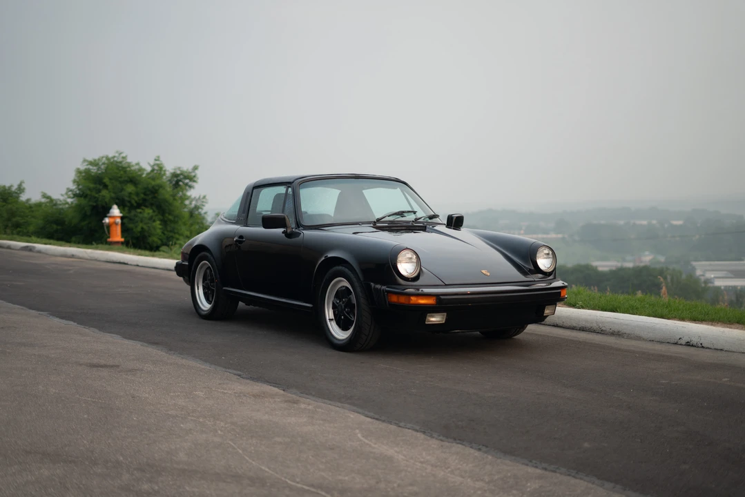 1986 Porsche 911 Carrera 3.2 - Image 28 of 31