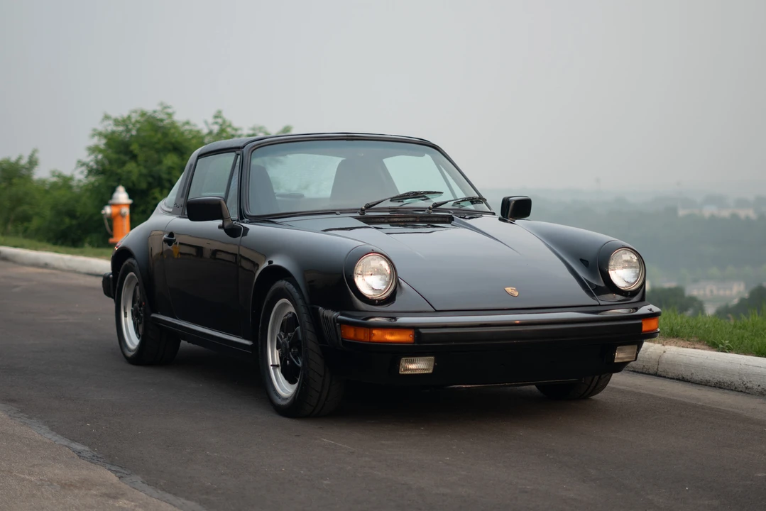 1986 Porsche 911 Carrera 3.2 - Image 29 of 31