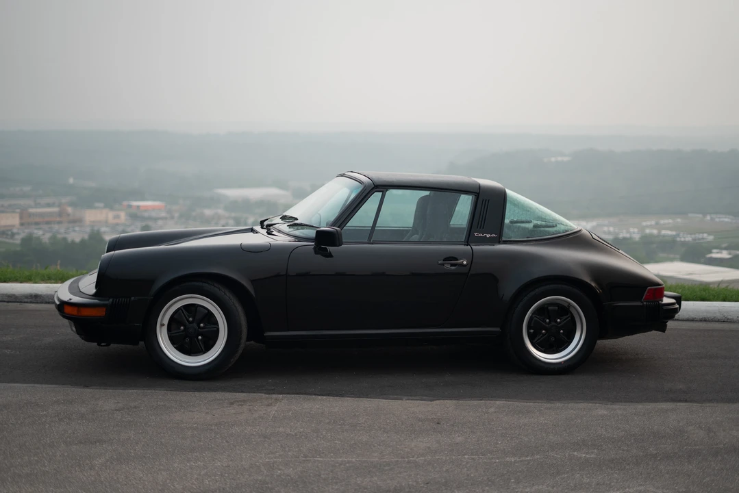 1986 Porsche 911 Carrera 3.2 - Image 9 of 31