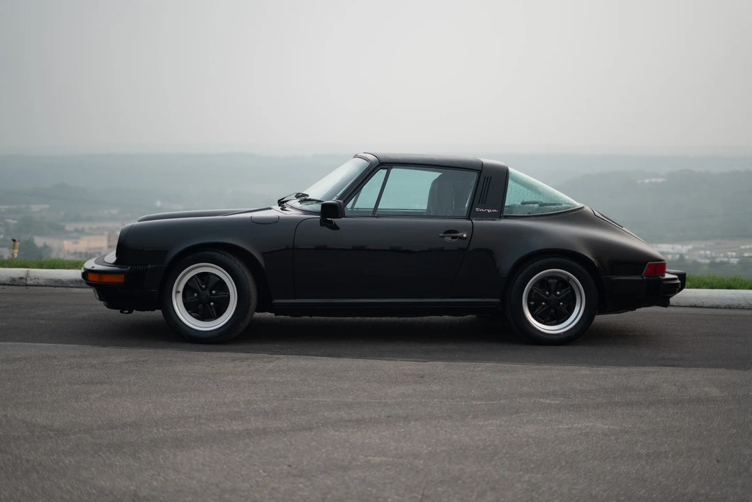 1986 Porsche 911 Carrera 3.2 - Image 10 of 31