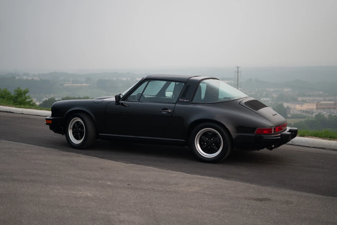 1986 Porsche 911 Carrera 3.2 - Image 12 of 31