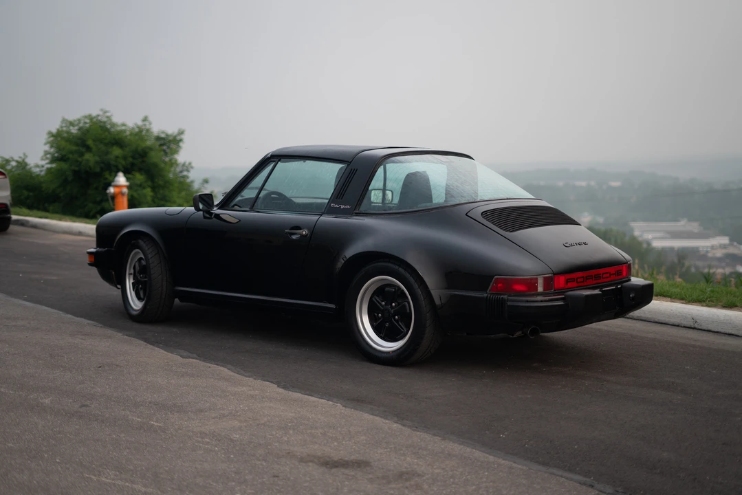 1986 Porsche 911 Carrera 3.2 - Image 14 of 31