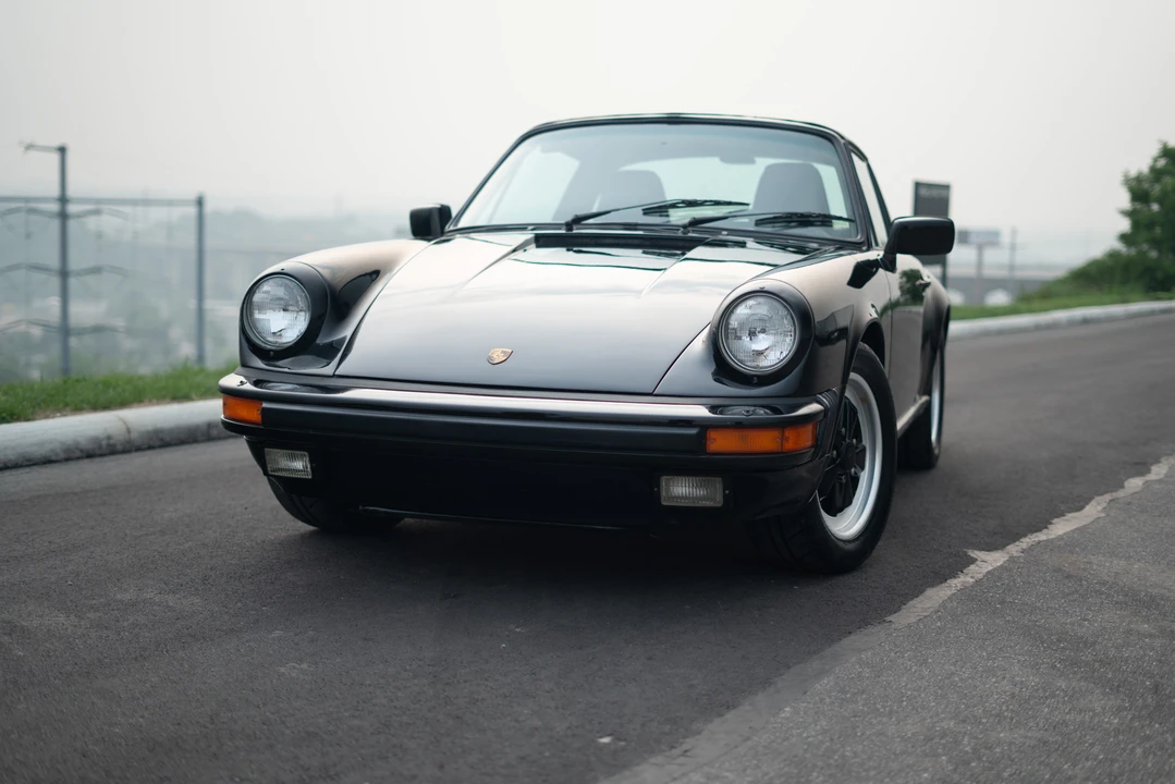 1986 Porsche 911 Carrera 3.2 - Image 2 of 31