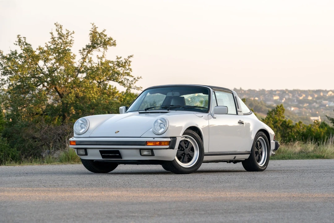 1986 Porsche 911 Carrera 3.2 - Image 11 of 31