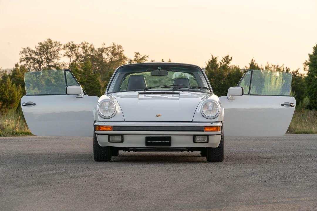 1986 Porsche 911 Carrera 3.2 - Image 26 of 31