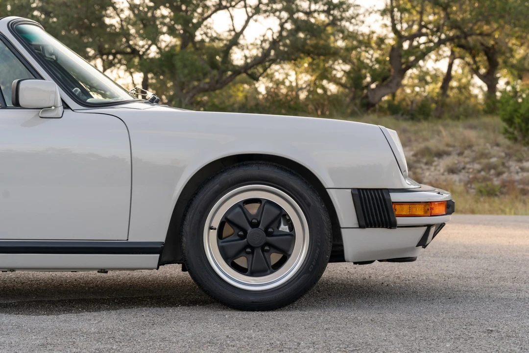 1986 Porsche 911 Carrera 3.2 - Image 27 of 31