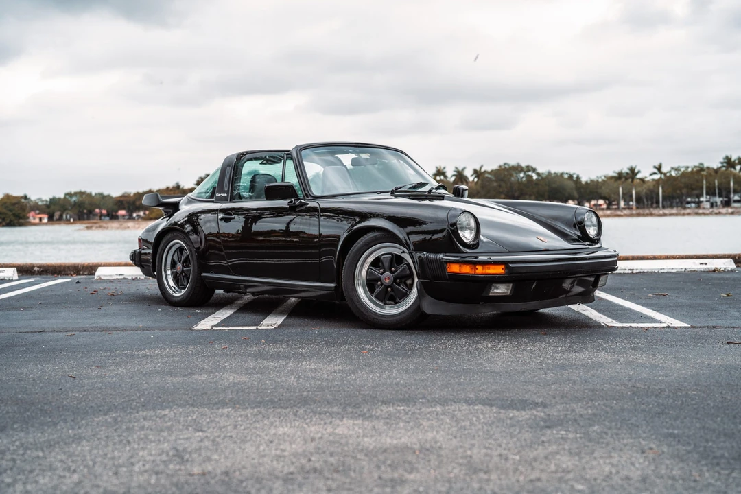 1986 Porsche 911 Carrera 3.2 - Image 11 of 31