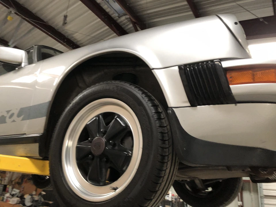 1986 Porsche 911 Carrera 3.2 - Image 18 of 31
