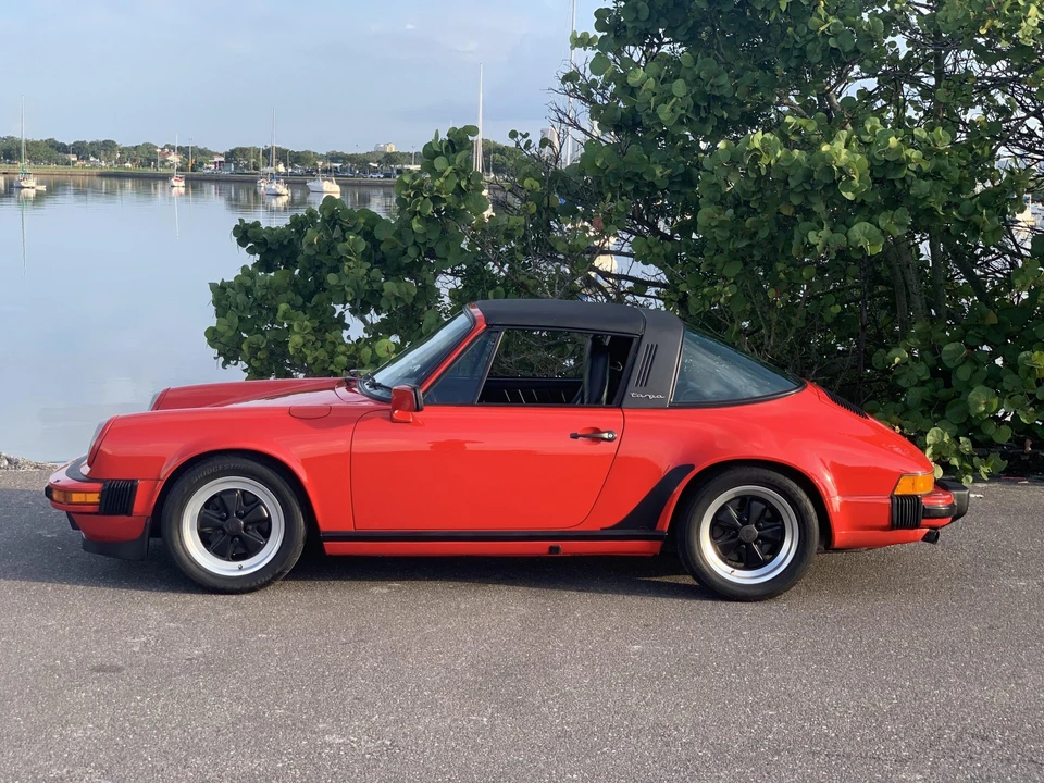1986 Porsche 911 Carrera 3.2 - Image 28 of 31