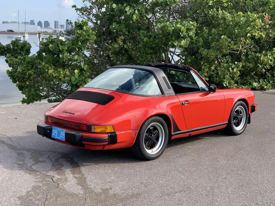 1986 Porsche 911 Carrera 3.2 - Image 17 of 31