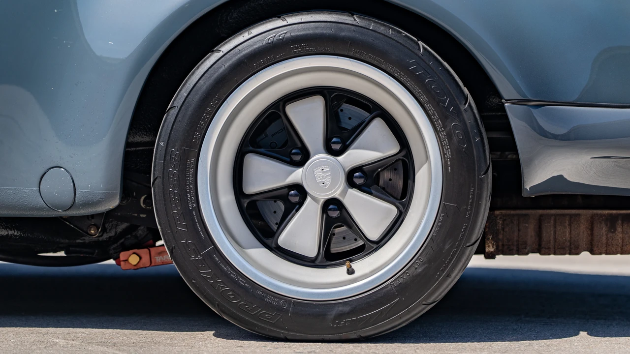 1986 Porsche 911 Carrera 3.2 - Image 29 of 31