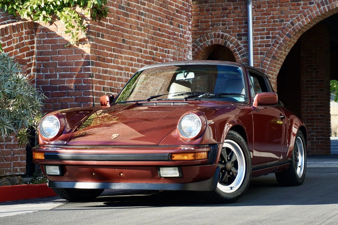 1986 Porsche 911 Carrera 3.2 - Image 11 of 31