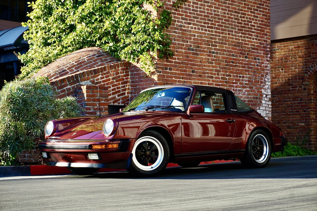 1986 Porsche 911 Carrera 3.2 - Image 8 of 31