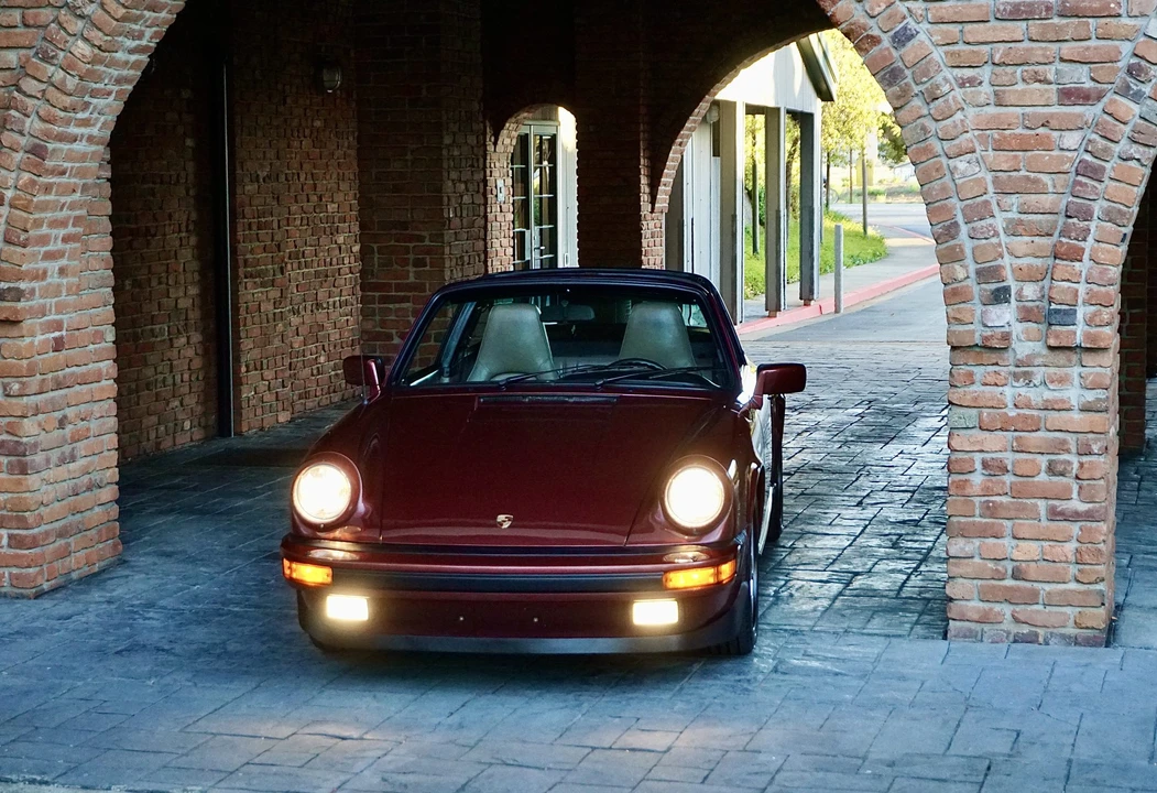 1986 Porsche 911 Carrera 3.2 - Image 19 of 31