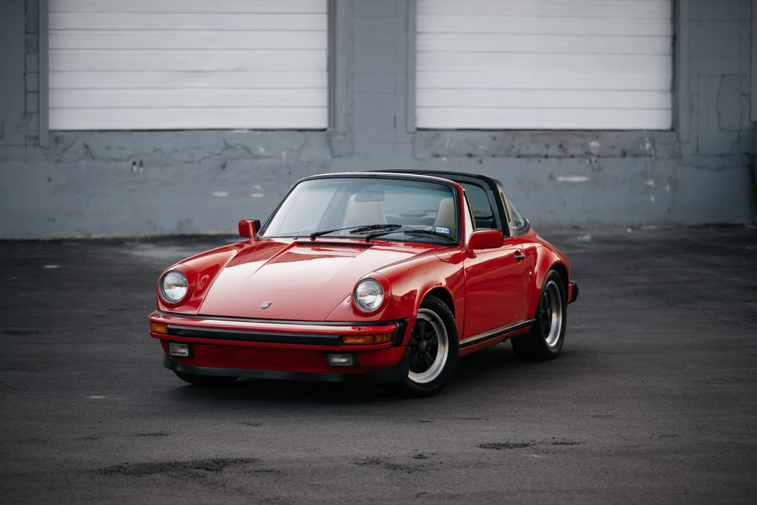 1986 Porsche 911 Carrera 3.2 - Image 2 of 31