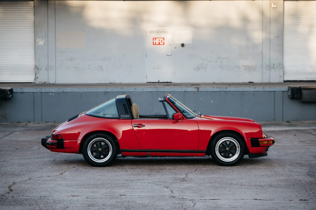 1986 Porsche 911 Carrera 3.2 - Image 13 of 31