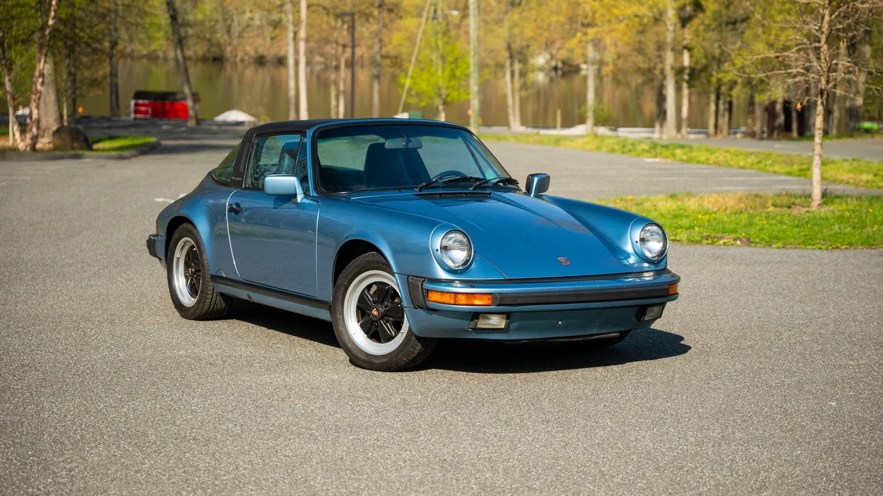1986 Porsche 911 Carrera 3.2 - Image 13 of 31