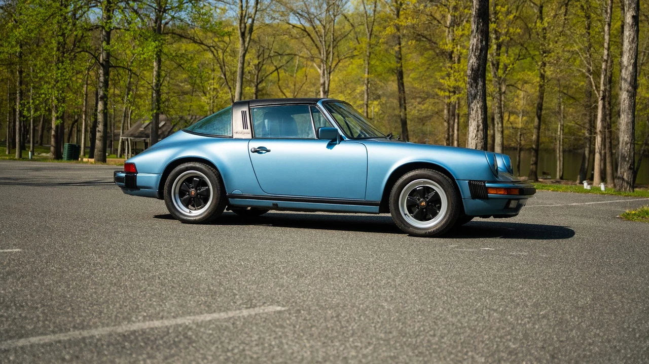 1986 Porsche 911 Carrera 3.2 - Image 17 of 31
