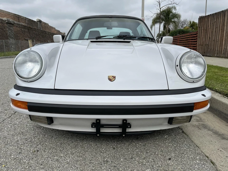 1986 Porsche 911 Carrera 3.2 - Image 6 of 31