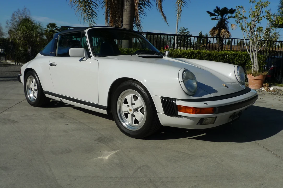 1986 Porsche 911 Carrera 3.2 - Image 26 of 31