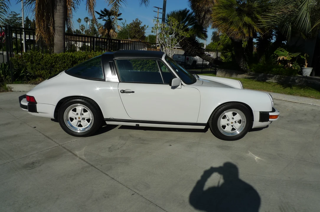 1986 Porsche 911 Carrera 3.2 - Image 27 of 31