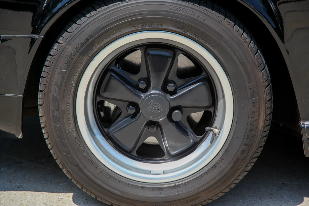 1986 Porsche 911 Carrera 3.2 - Image 12 of 31