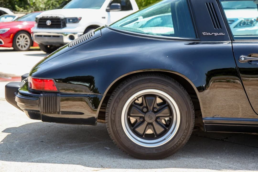 1986 Porsche 911 Carrera 3.2 - Image 26 of 31