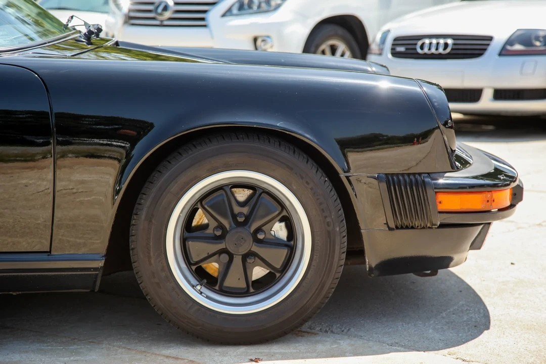 1986 Porsche 911 Carrera 3.2 - Image 29 of 31